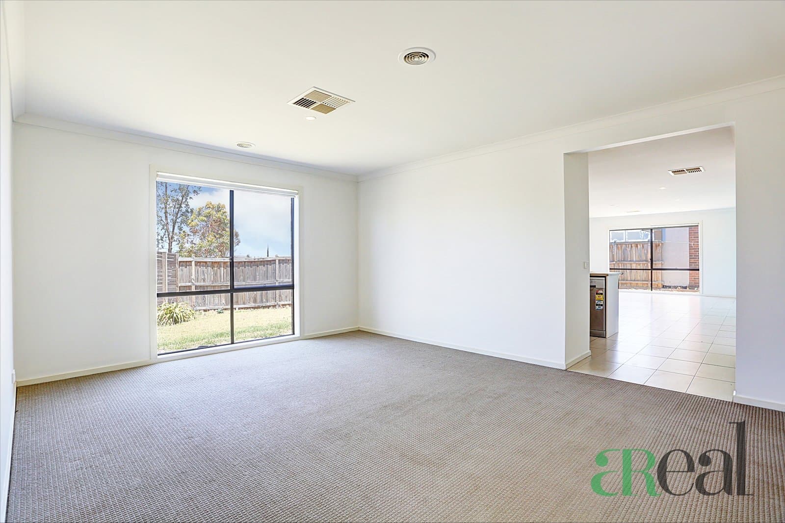 10 Lukis Avenue, Williams Landing VIC 3027, Williams Landing - Thumbnail 4