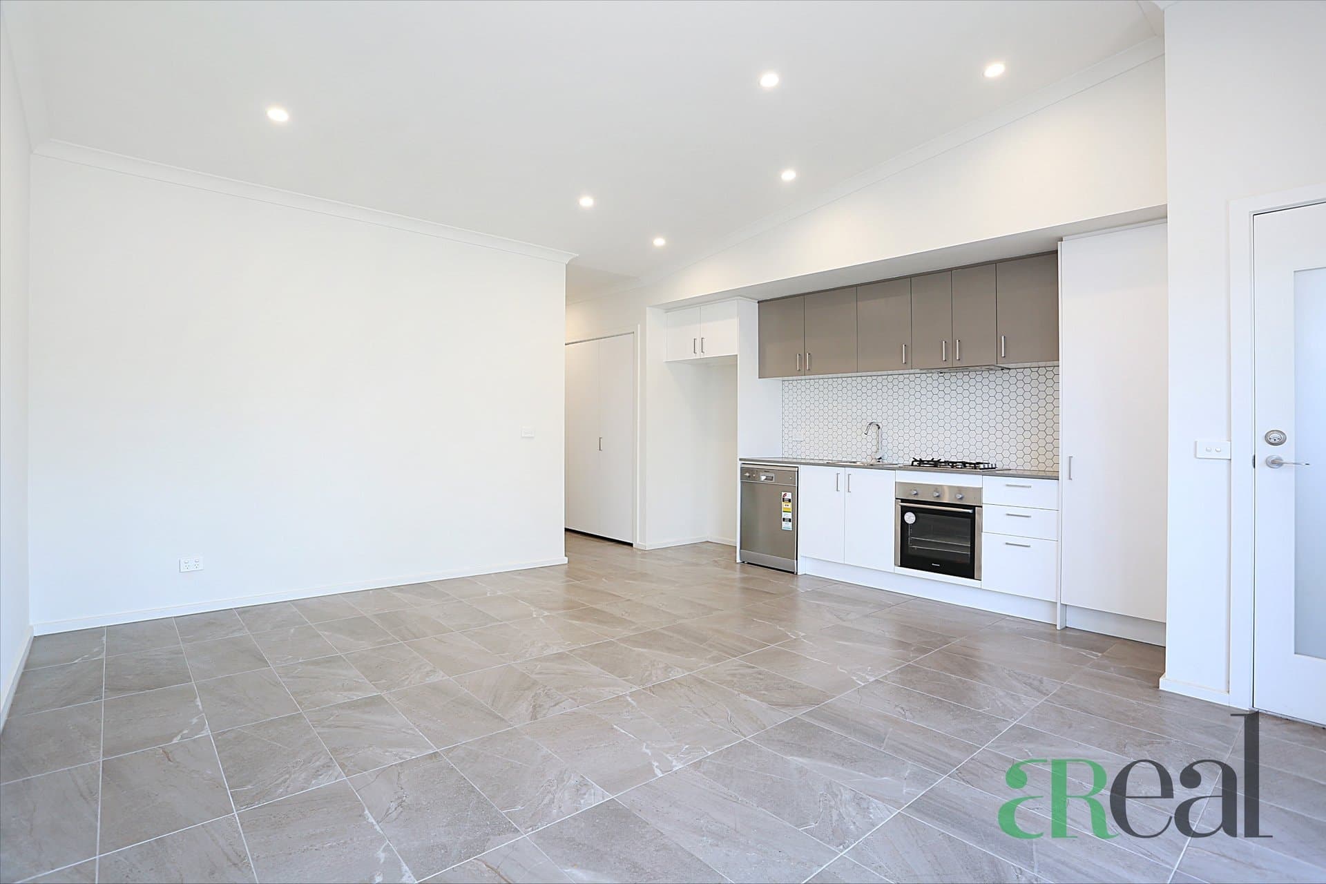 7 Hensbergh Place, Sunshine West VIC 3020, Sunshine West - Thumbnail 2