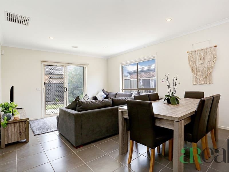 19 Vestly Drive, Mernda VIC 3754, Mernda - Thumbnail 2