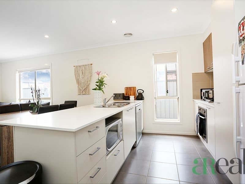 19 Vestly Drive, Mernda VIC 3754, Mernda - Thumbnail 3