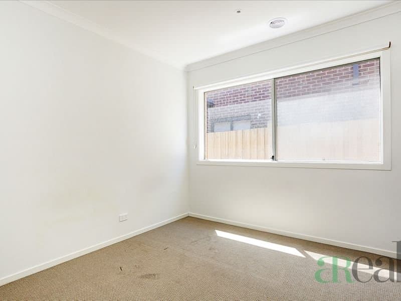 10 Yarkon Way, Point Cook VIC 3030, Point Cook - Thumbnail 6