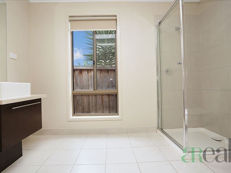 17 Dunraven Crescent, Doreen VIC 3754, Doreen - Thumbnail 4