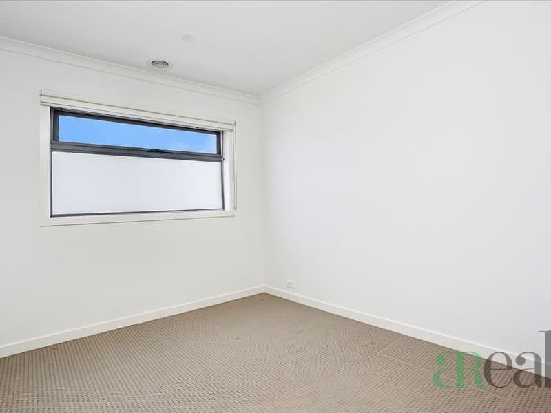 19 Roosevelt Way, Point Cook VIC 3030, Point Cook - Thumbnail 8