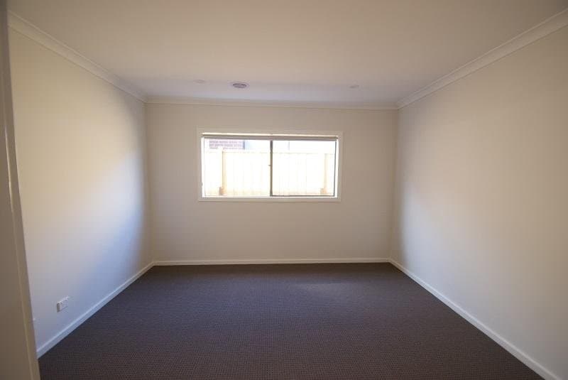 15 Hartland Drive, Cranbourne North VIC 3977, Cranbourne North - Thumbnail 5