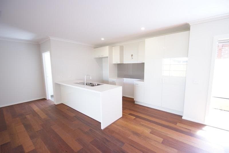 28 St. Gwinear Lane, Cranbourne North VIC 3977, Cranbourne North - Thumbnail 2