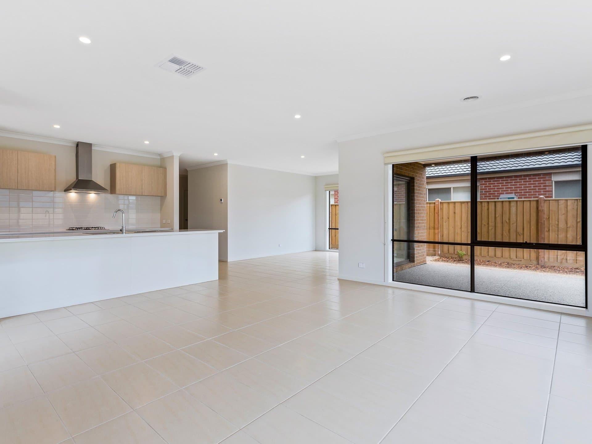 376 Saltwater Promenade, Point Cook VIC 3030, Point Cook - Thumbnail 3