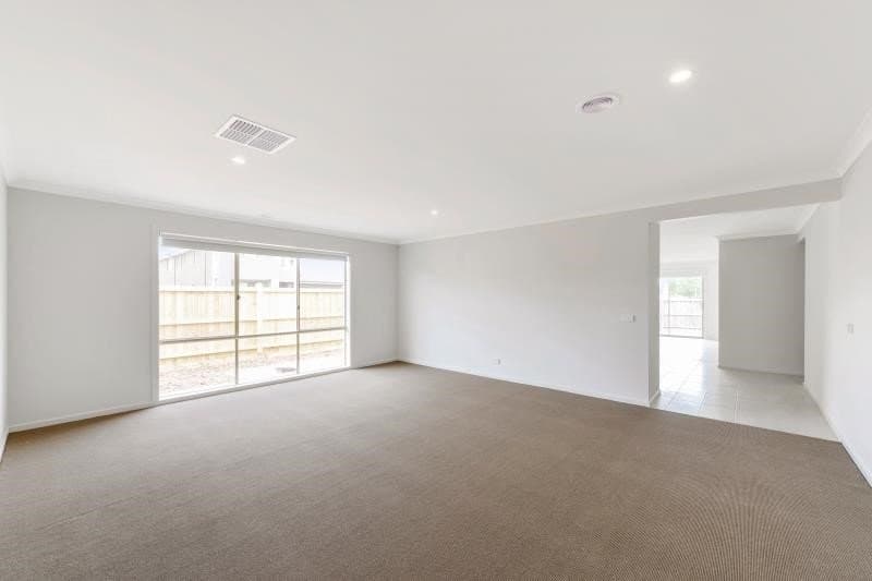 138 Bondi Parade, Point Cook VIC 3030, Point Cook - Thumbnail 3