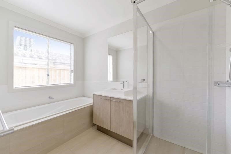 138 Bondi Parade, Point Cook VIC 3030, Point Cook - Thumbnail 4