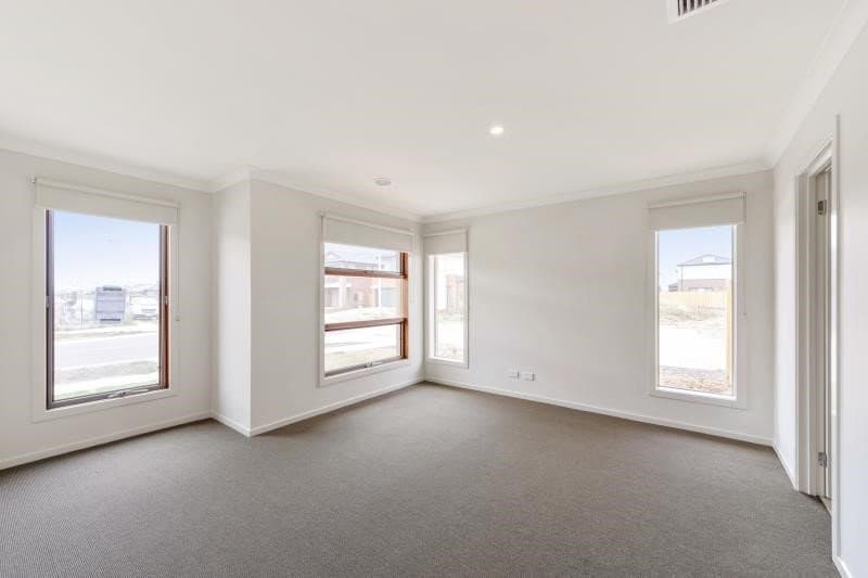 138 Bondi Parade, Point Cook VIC 3030, Point Cook - Thumbnail 5