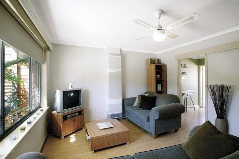 2/73 Darebin Road, Thornbury VIC 3071, Thornbury - Thumbnail 3