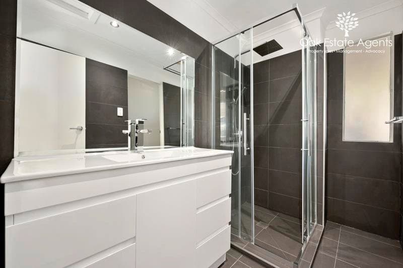 11/3-5 Spencer Street, Mentone VIC 3194, Mentone - Thumbnail 3