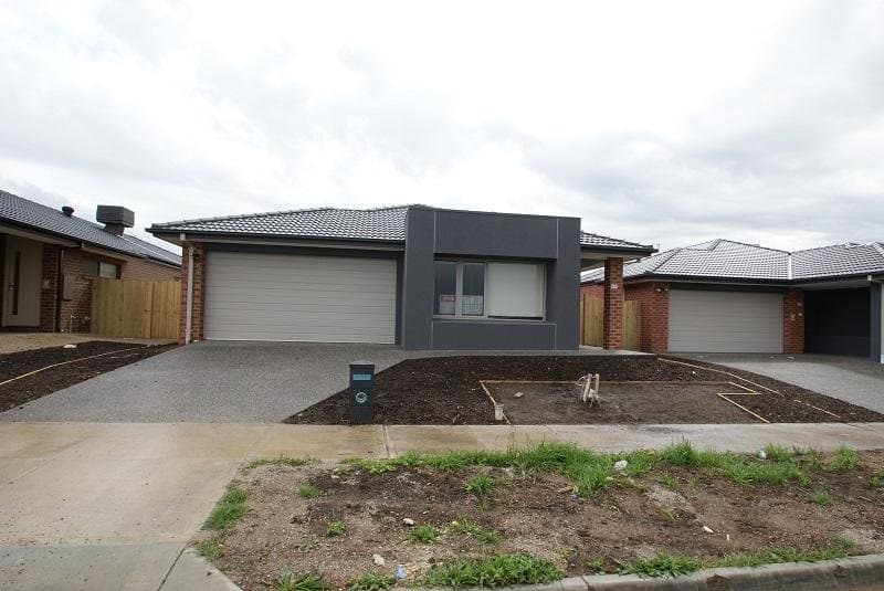 200 Alisma Boulevard, Cranbourne North VIC 3977, Cranbourne North - Image 1