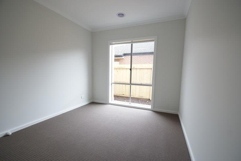 200 Alisma Boulevard, Cranbourne North VIC 3977, Cranbourne North - Thumbnail 6