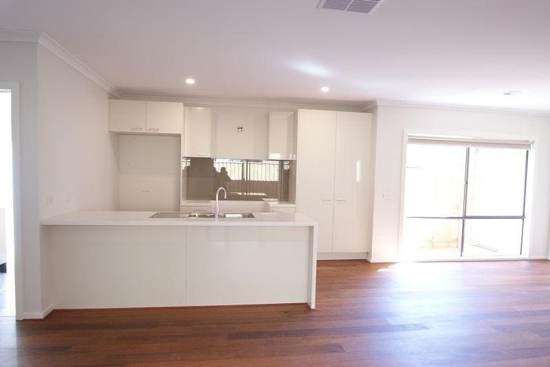 15 Hartland Drive, Cranbourne North VIC 3977, Cranbourne North - Thumbnail 3
