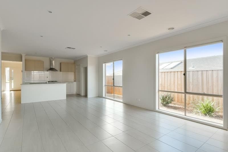 15 Owl Road, Doreen VIC 3754, Doreen - Thumbnail 2