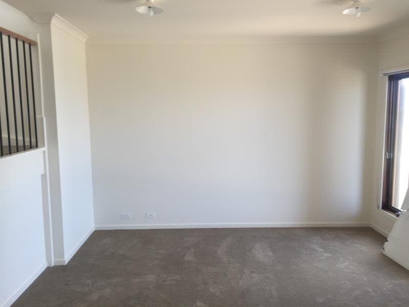 35 Starboard Way, Werribee South VIC 3030, Werribee South - Thumbnail 3