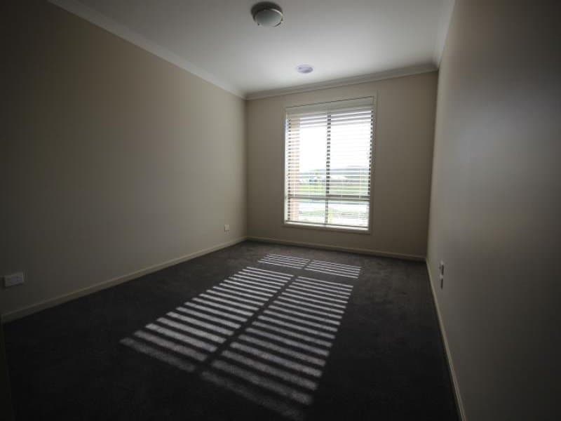 32 Corkwood Crescent, Wallan VIC 3756, Wallan - Thumbnail 4