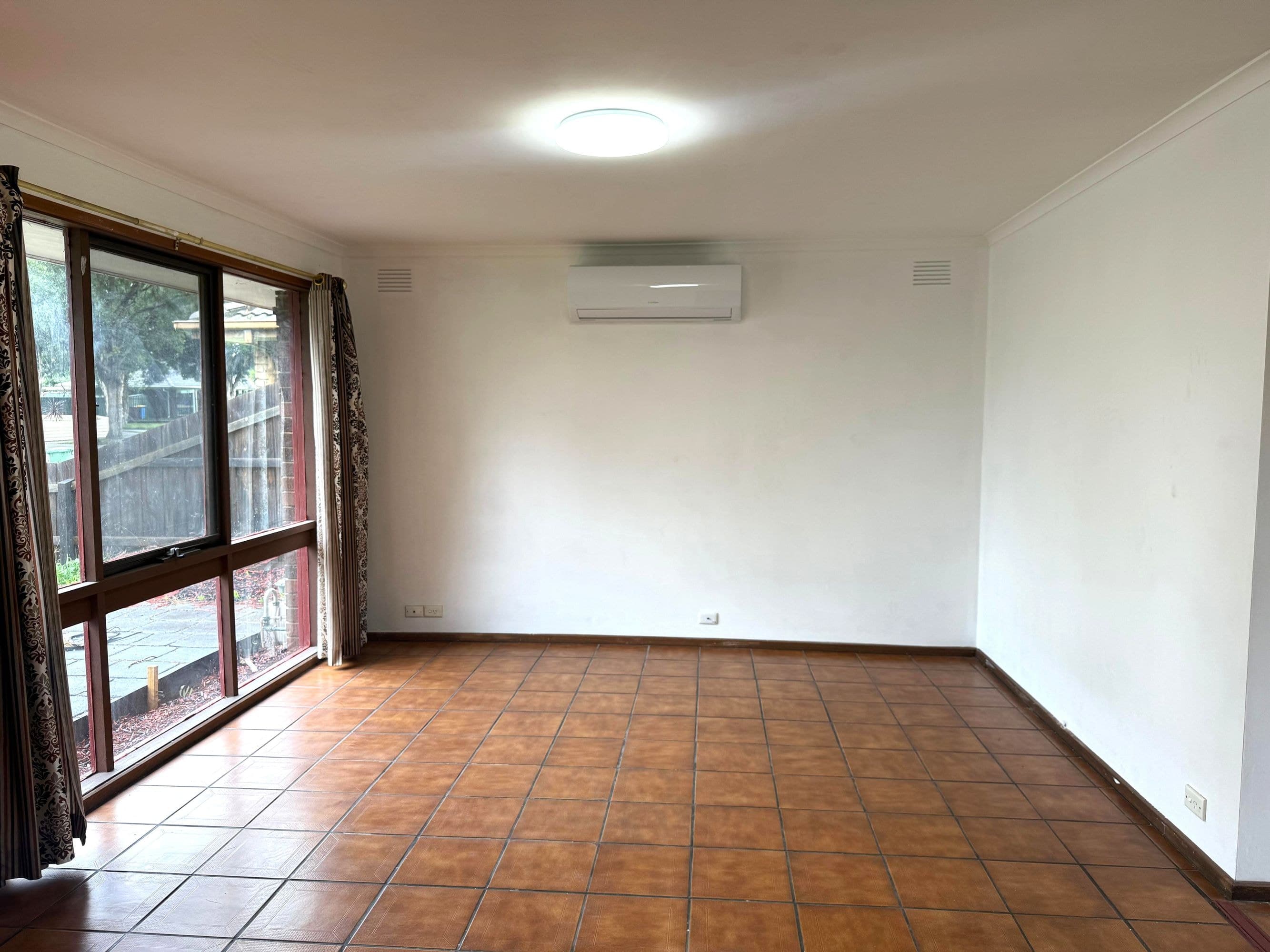 26 Endeavour Drive, Cranbourne North - Thumbnail 2