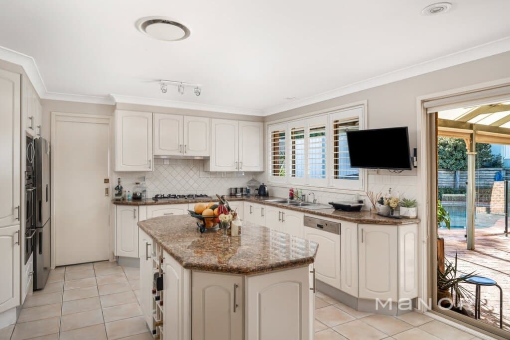 14 Delaney Drive Baulkham Hills, Baulkham Hills - Thumbnail 3