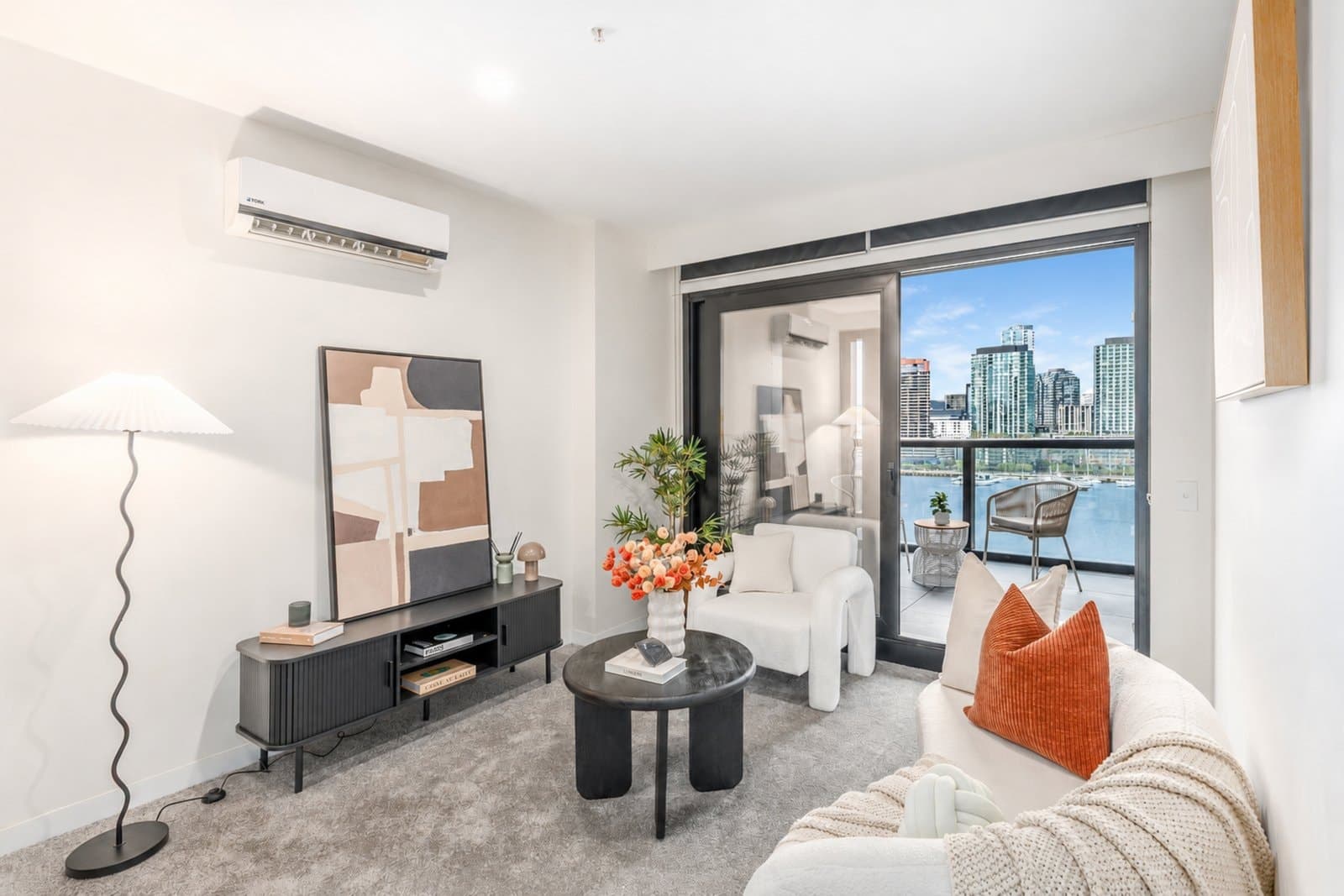 1215/8 Pearl River Road, Docklands, Docklands - Thumbnail 4