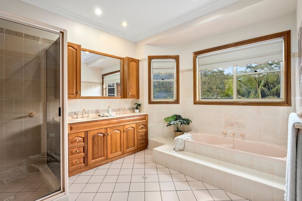 207-209 Derribong Drive, Cordeaux Heights - Thumbnail 6