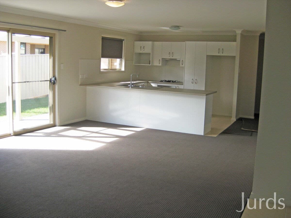 2/65 O'Shea Circuit, CESSNOCK, Cessnock - Image 1
