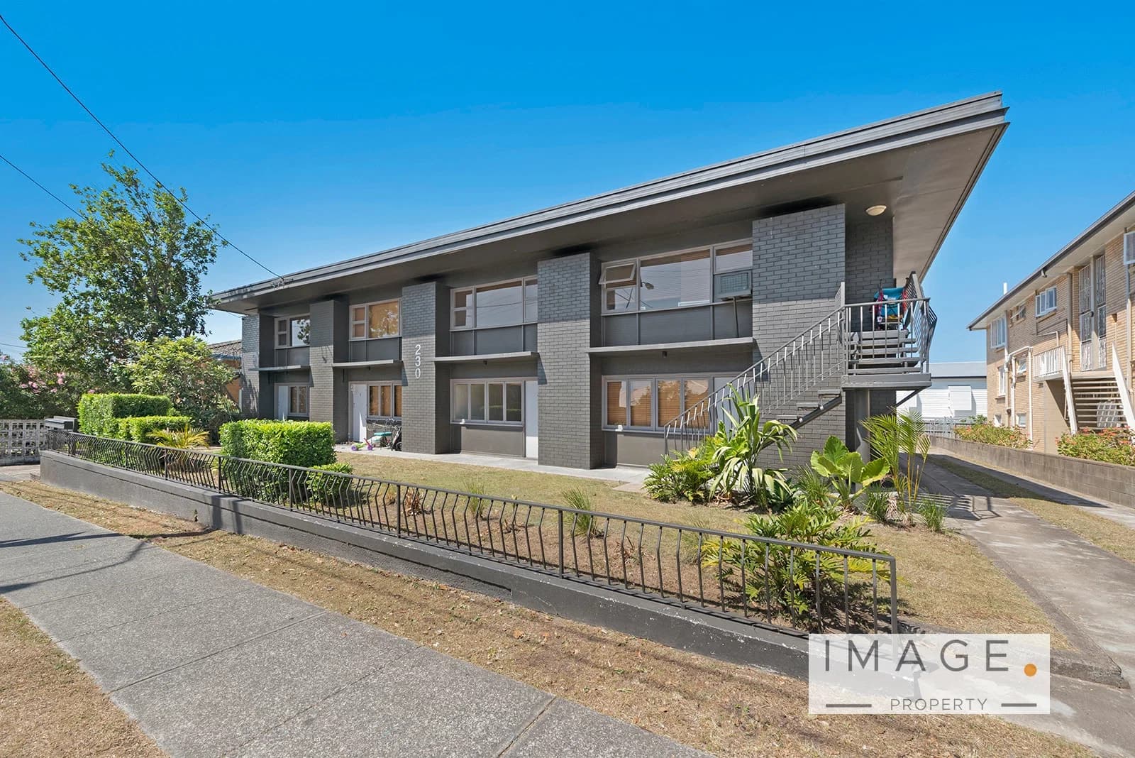 4/230 Cavendish Rd, Coorparoo, QLD, 4151, Coorparoo - Image 1