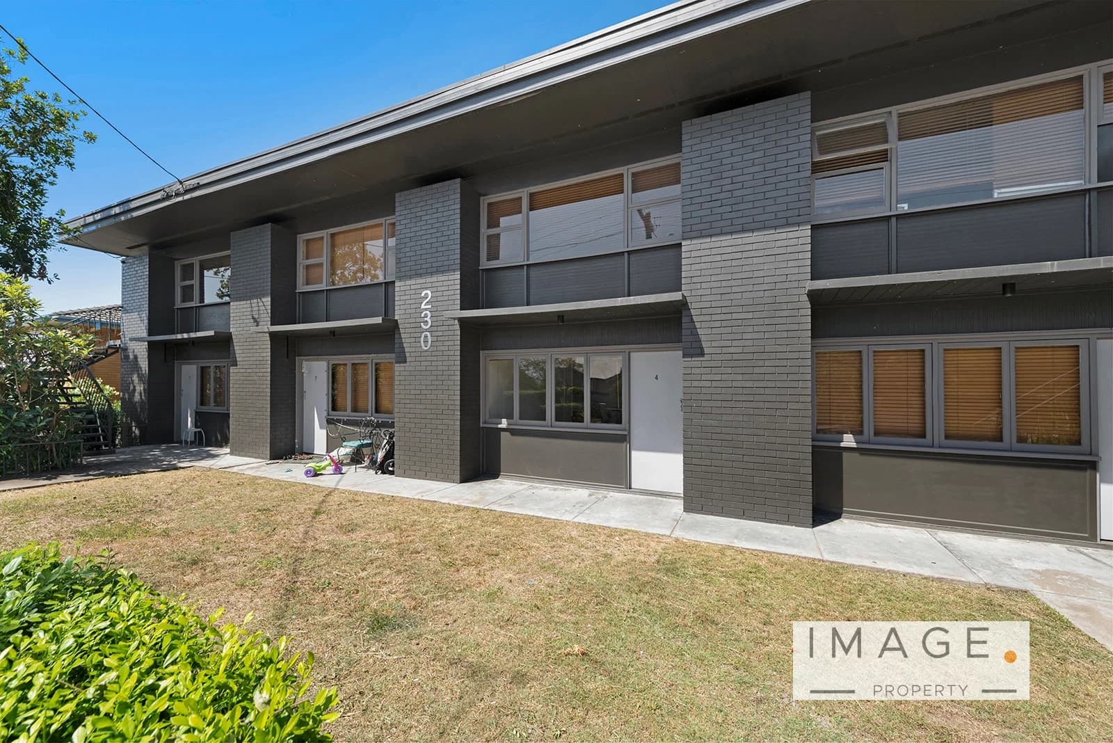 4/230 Cavendish Rd, Coorparoo, QLD, 4151, Coorparoo - Thumbnail 2