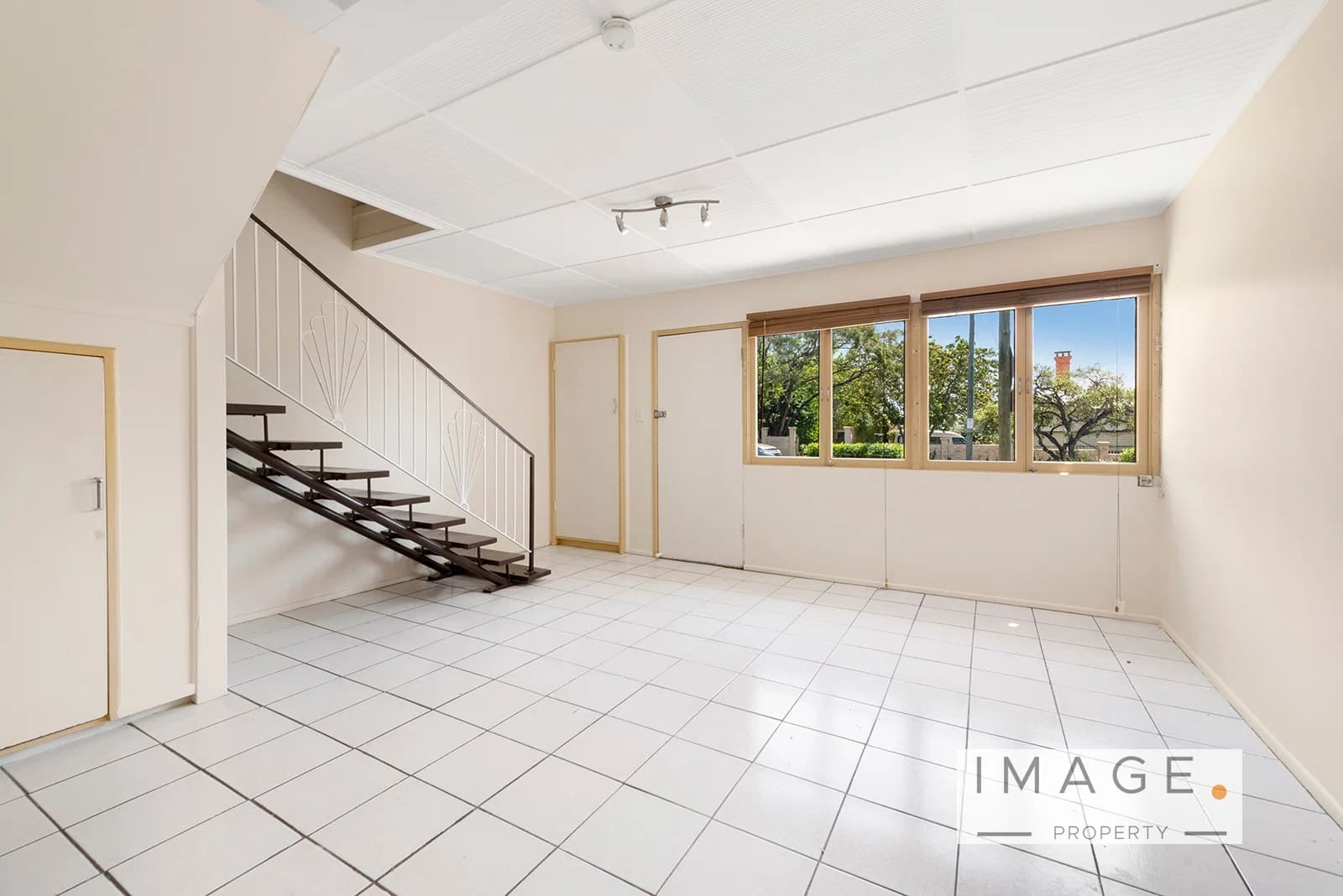 4/230 Cavendish Rd, Coorparoo, QLD, 4151, Coorparoo - Thumbnail 4
