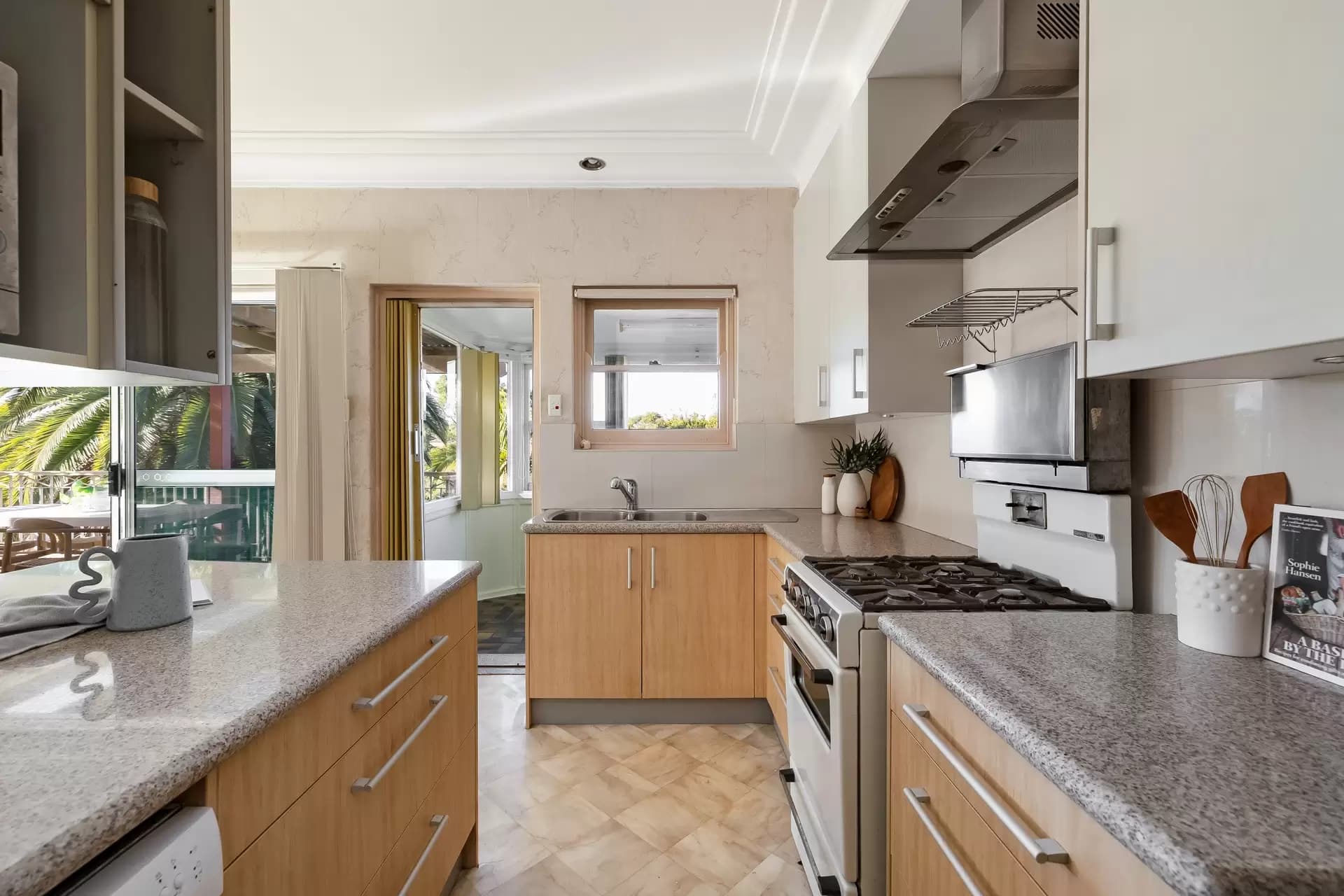 18 Bardwell Crescent, Earlwood - Thumbnail 6