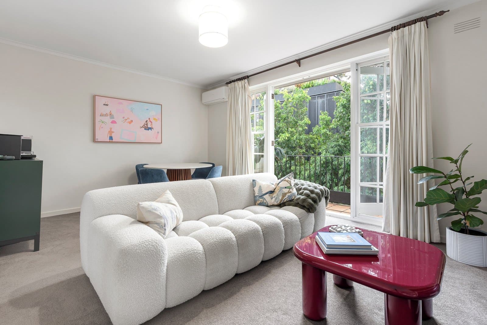 12/99 Caroline Street, South Yarra - Image 1