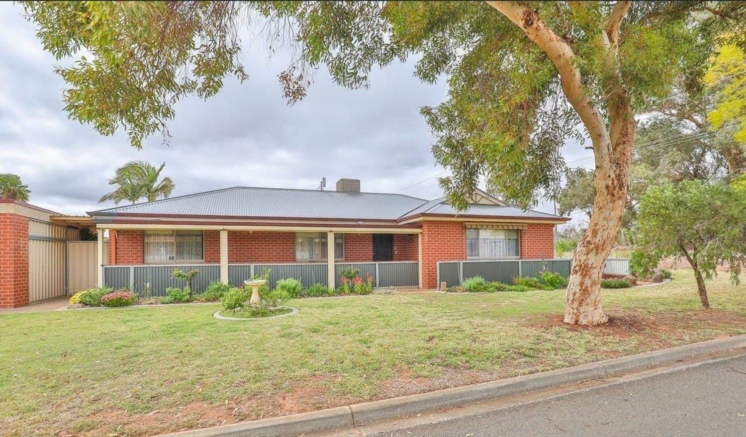 3 Bedroom Home with Shed, Red Cliffs - Image 1