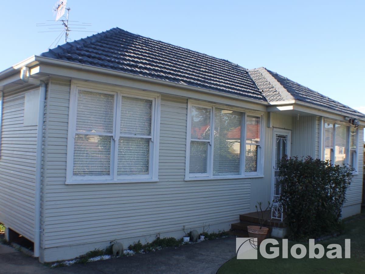11 Floraville Road, BELMONT NORTH, Belmont North - Image 1
