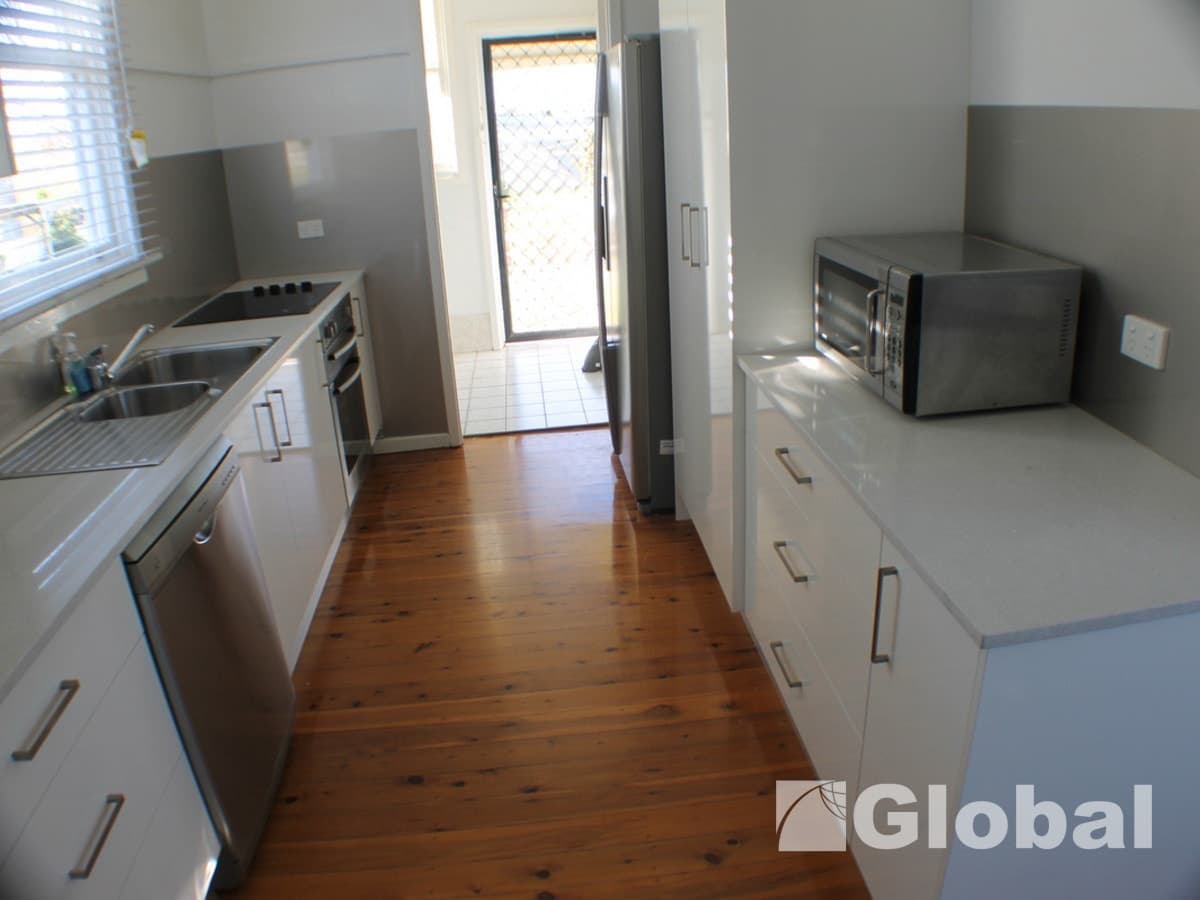 11 Floraville Road, BELMONT NORTH, Belmont North - Thumbnail 3