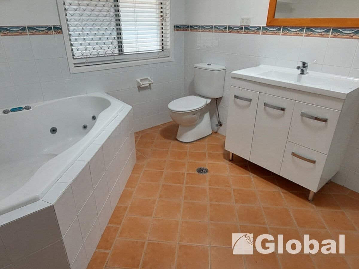 43 Myles Avenue, Warners Bay, Warners Bay - Thumbnail 3