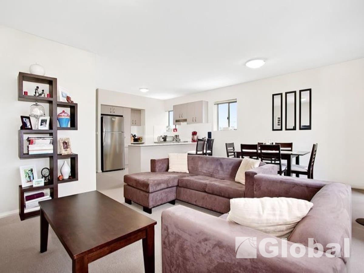 315/215-217 Pacific Highway, CHARLESTOWN, Charlestown - Thumbnail 2