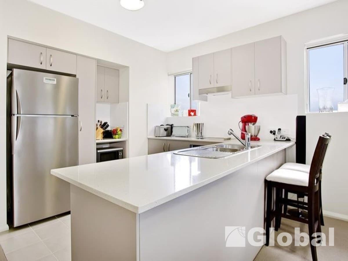 315/215-217 Pacific Highway, CHARLESTOWN, Charlestown - Thumbnail 3