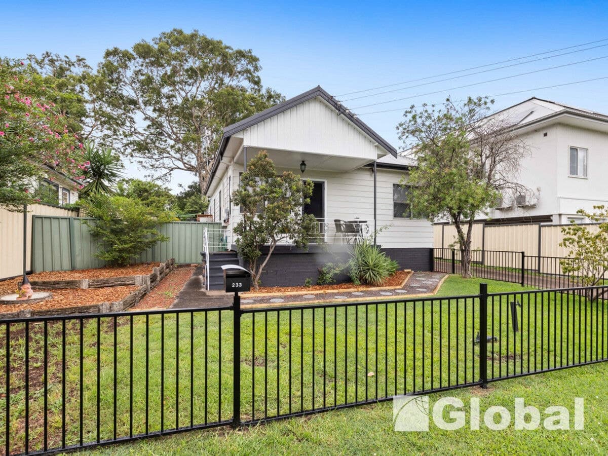 233 Sandgate Road, Shortland, Shortland - Image 1