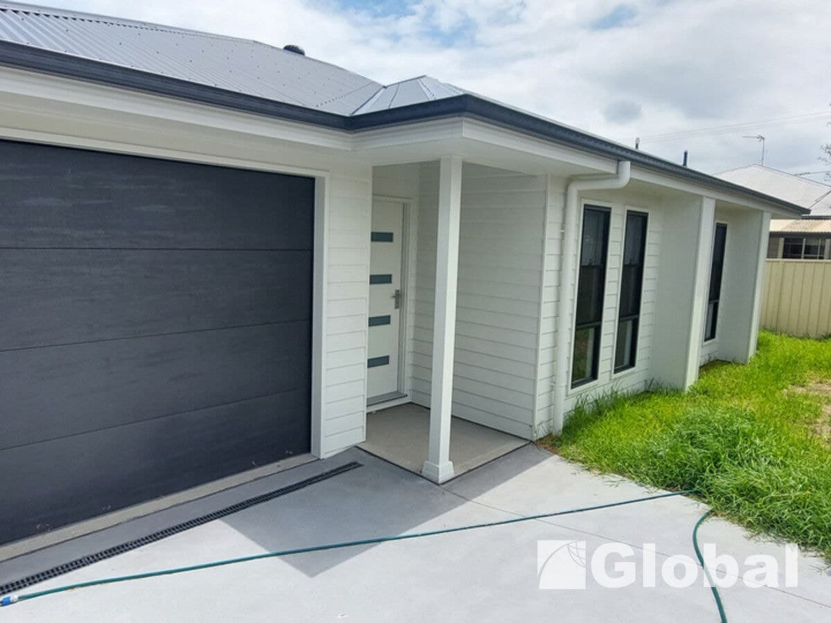 1/18A Fifth Street, Weston, Weston - Image 1