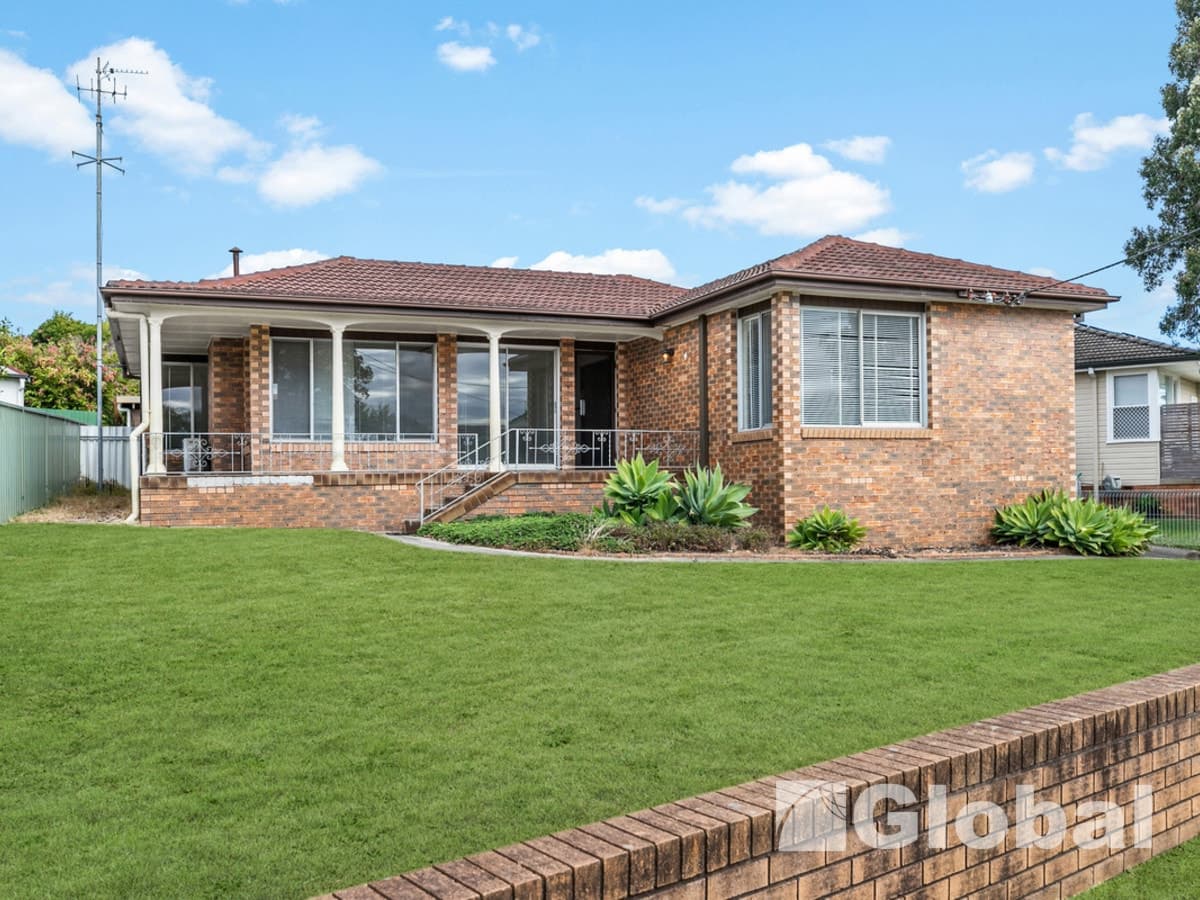 4 Weatherly Street, Booragul, Booragul - Image 1