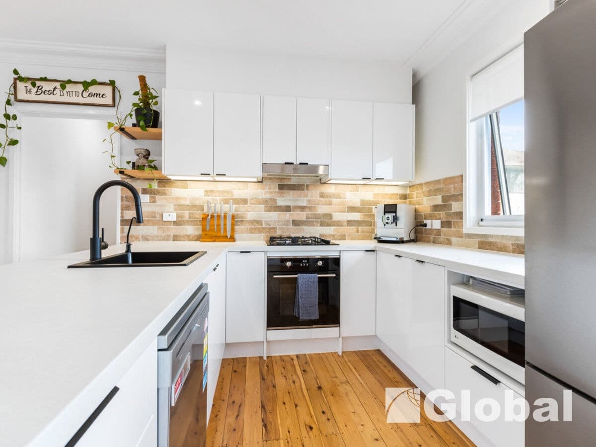 258 Pacific Highway, Charlestown, Charlestown - Thumbnail 2