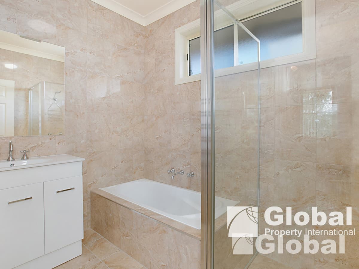 38 Linden Avenue, ELEEBANA, Eleebana - Thumbnail 2