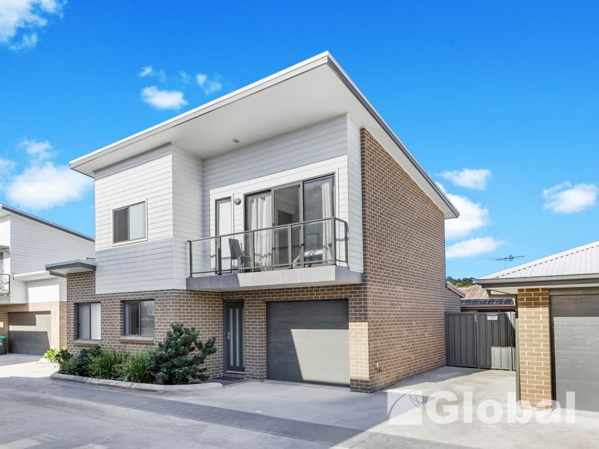 2/65 Albert Street, Warners Bay, Warners Bay - Image 1