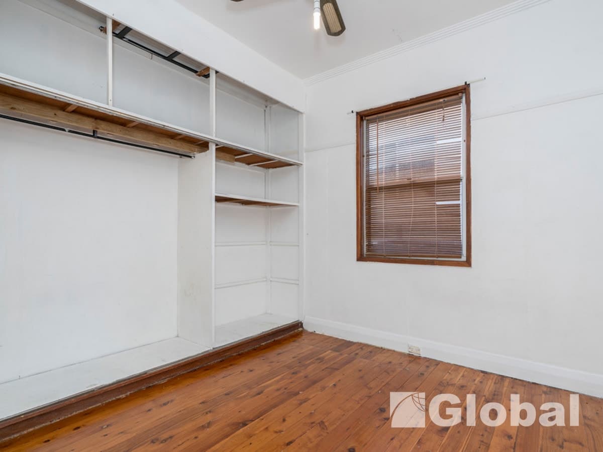 43 Vista Parade, Belmont, Belmont - Image 1