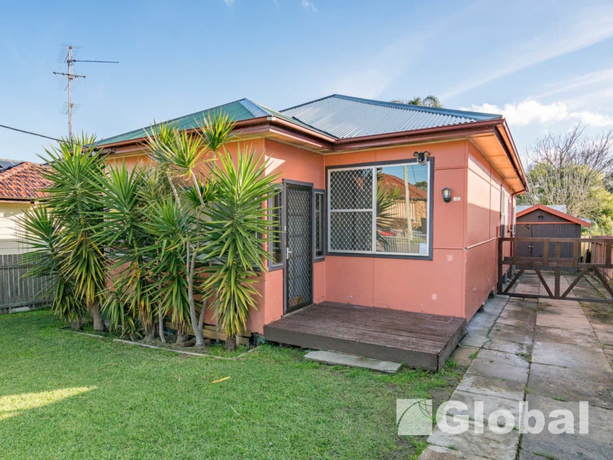 43 Vista Parade, Belmont, Belmont - Thumbnail 3