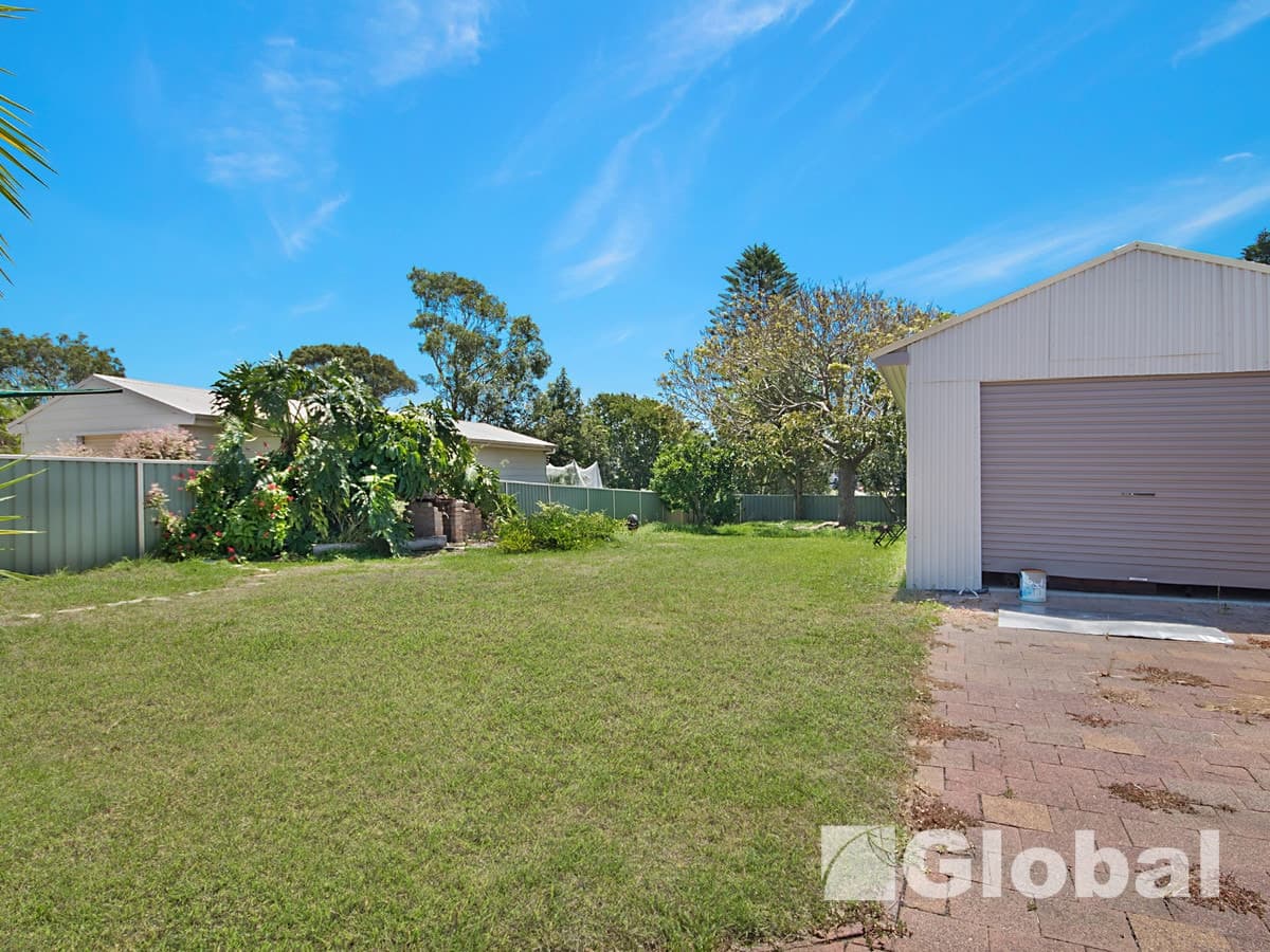 15 Master Street, Belmont North, Belmont North - Thumbnail 3