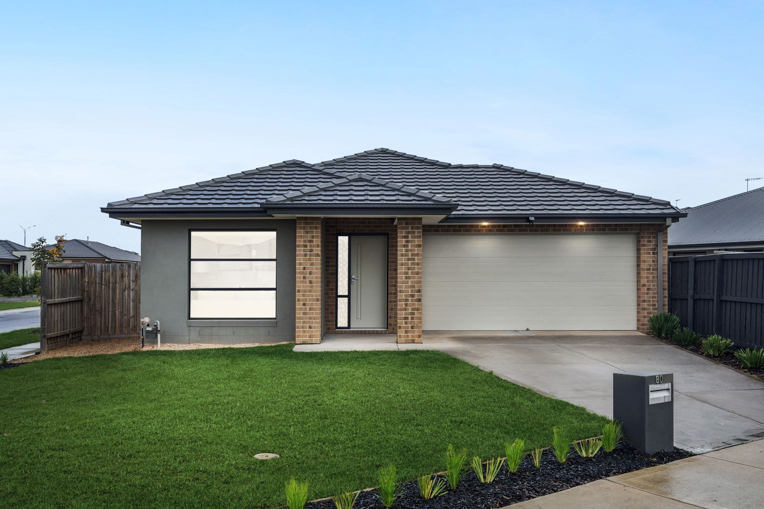 80 Palmdale Crescent, Mambourin VIC 3024, Mambourin - Thumbnail 2