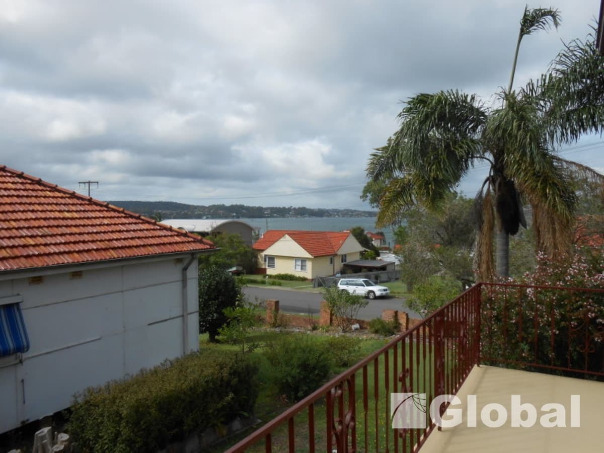 51 Berkeley Street, SPEERS POINT, Speers Point - Thumbnail 2