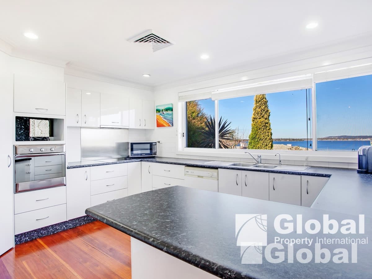 61 Ross Street, Belmont, Belmont - Image 1