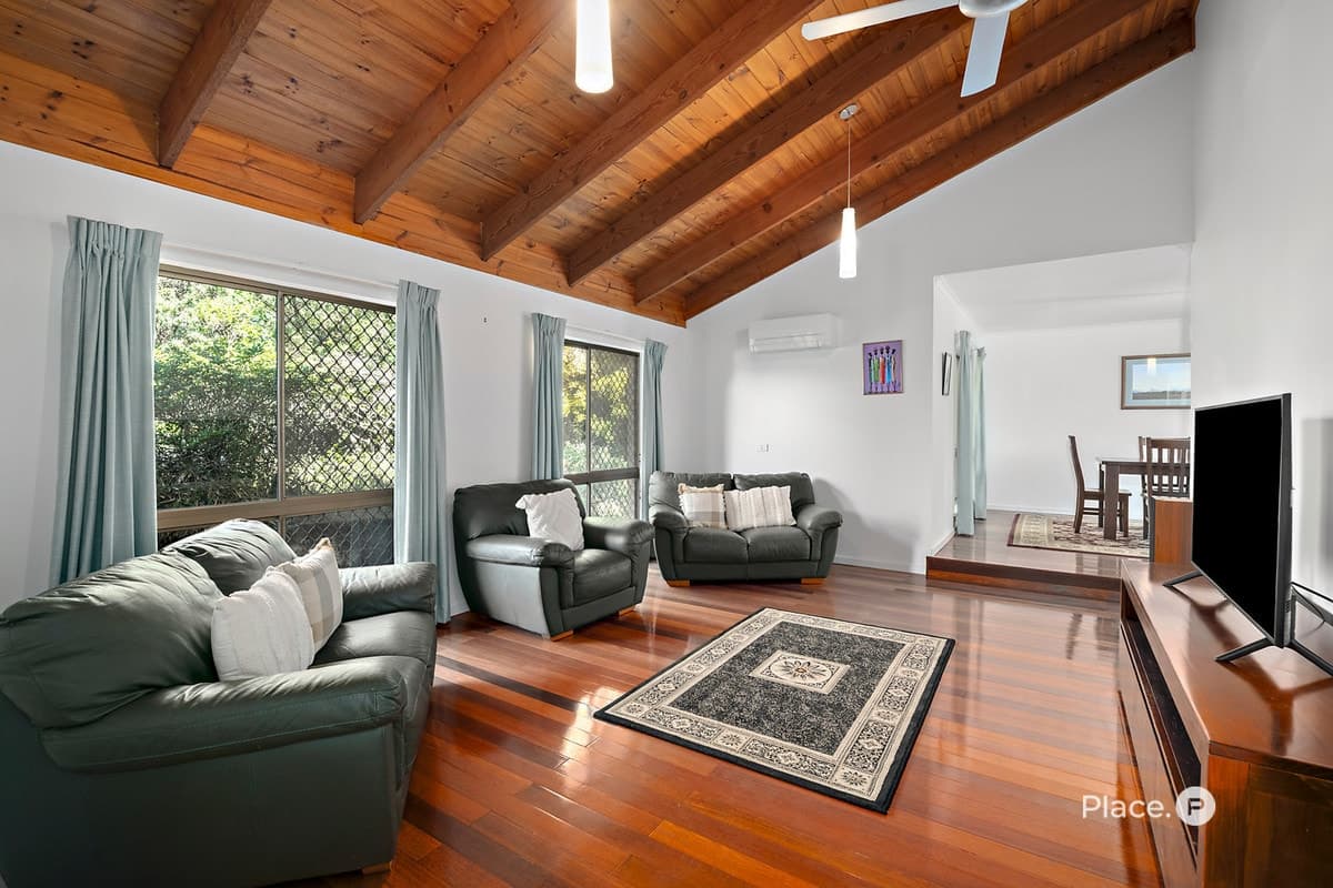 17 Mintwood Place, Sunnybank Hills - Image 1